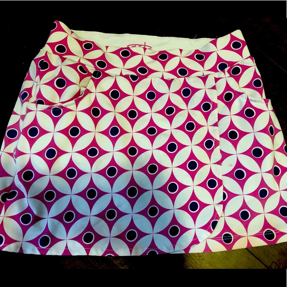 Garb golf skirt.